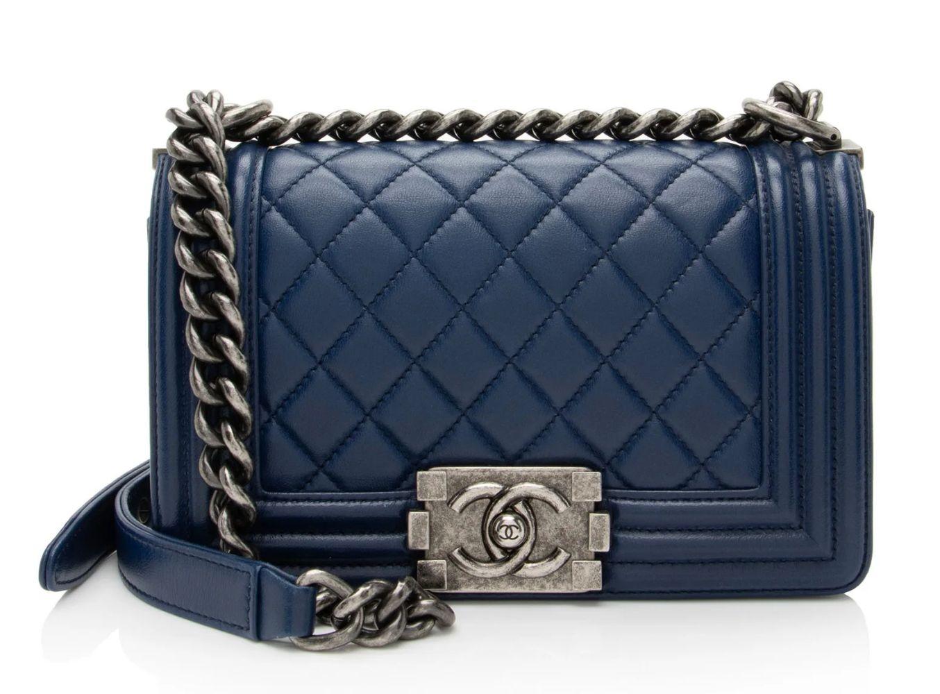 Refurbished Chanel Lambskin Small Boy Bag - Reebelo Nederland