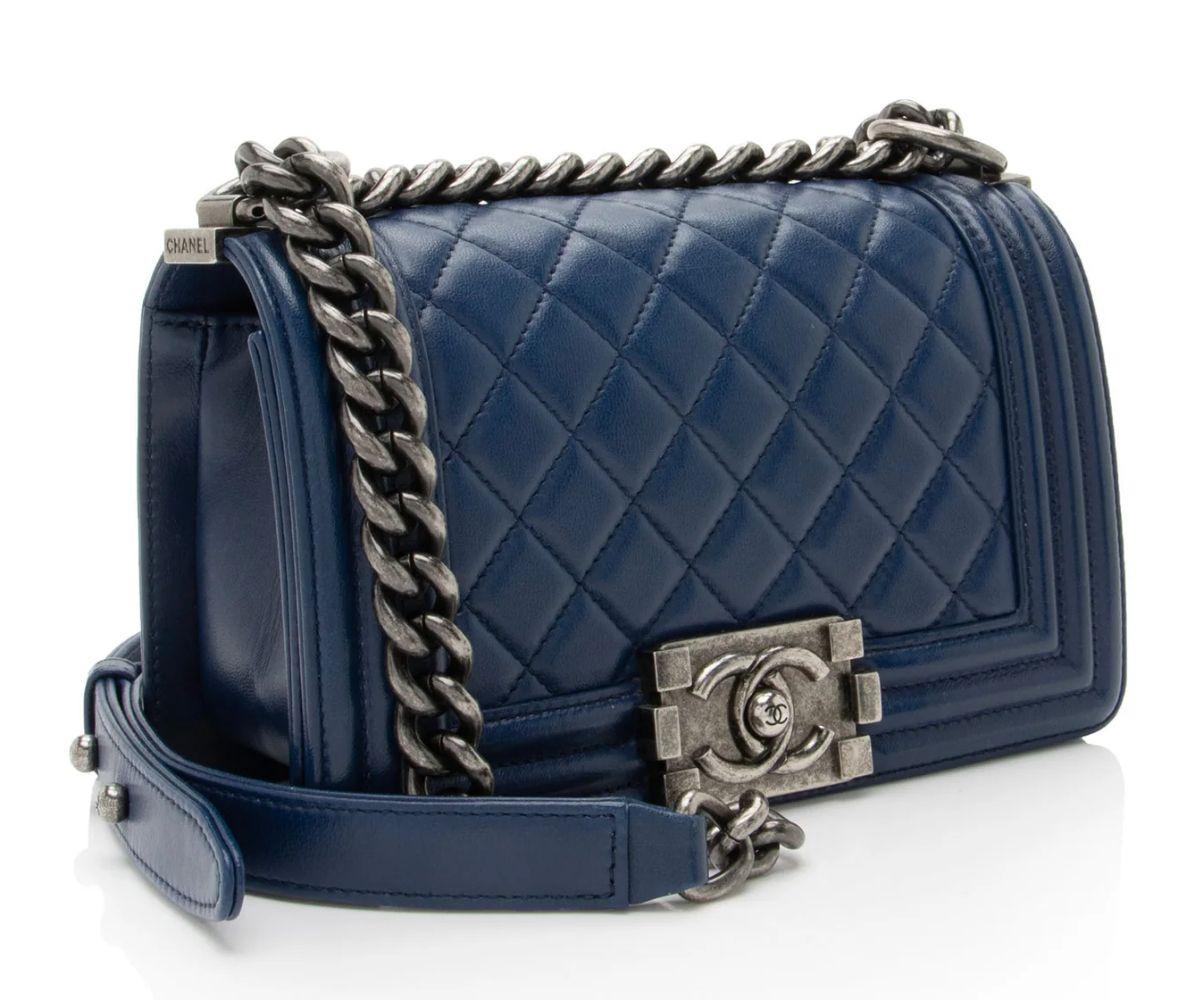 Refurbished Chanel Lambskin Small Boy Bag - Reebelo Nederland