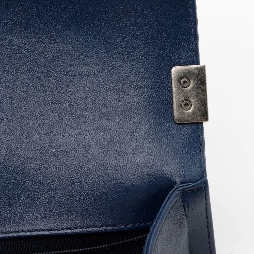 Refurbished Chanel Lambskin Small Boy Bag - Reebelo Nederland