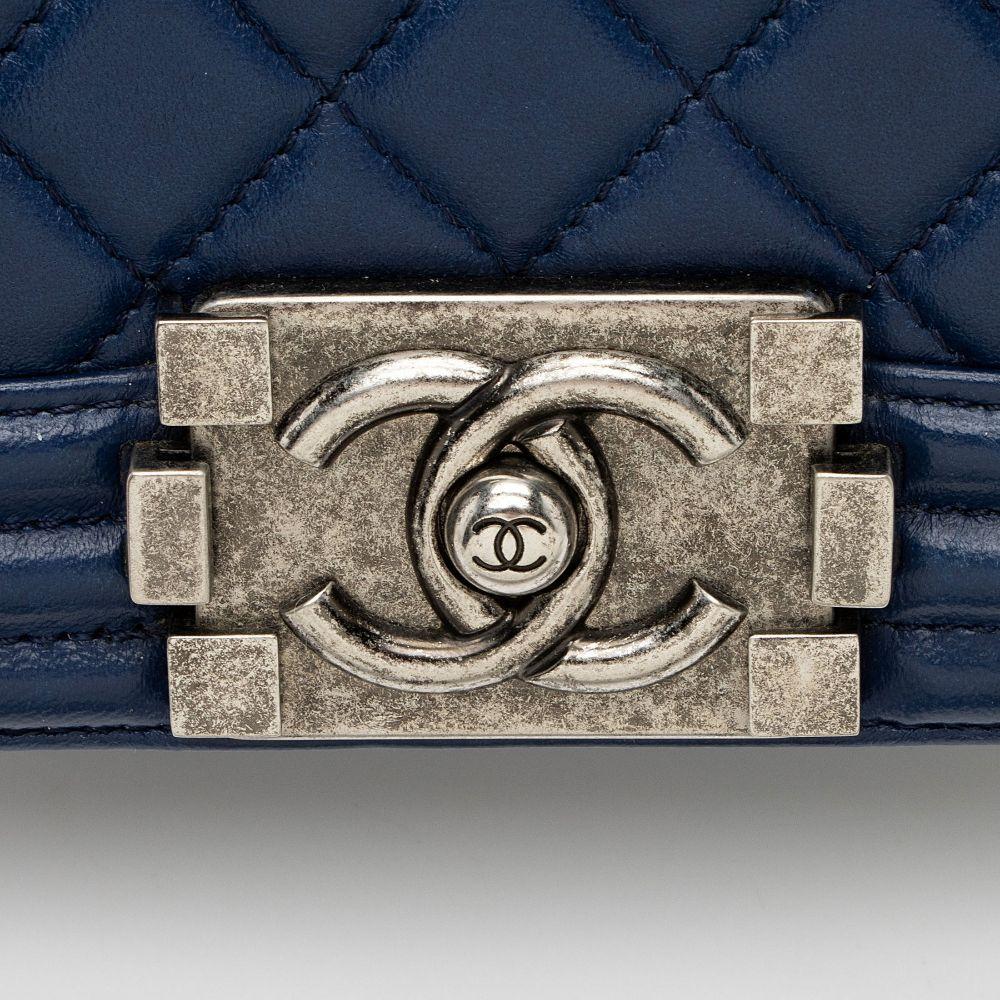 Refurbished Chanel Lambskin Small Boy Bag - Reebelo Nederland