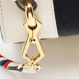 Refurbished Gucci Leather Animal Studs Sylvie Mini Satchel - Reebelo Nederland