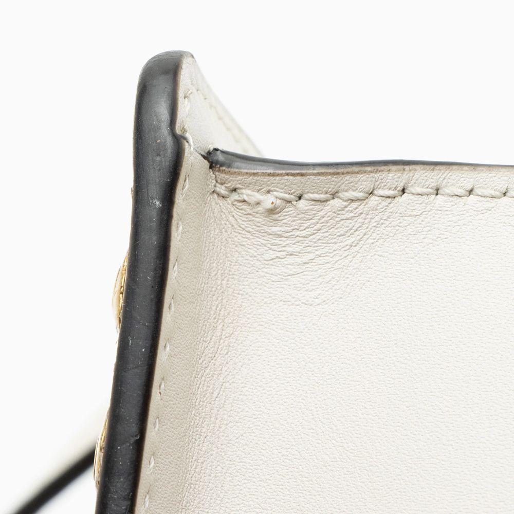 Refurbished Gucci Leather Animal Studs Sylvie Mini Satchel - Reebelo Nederland