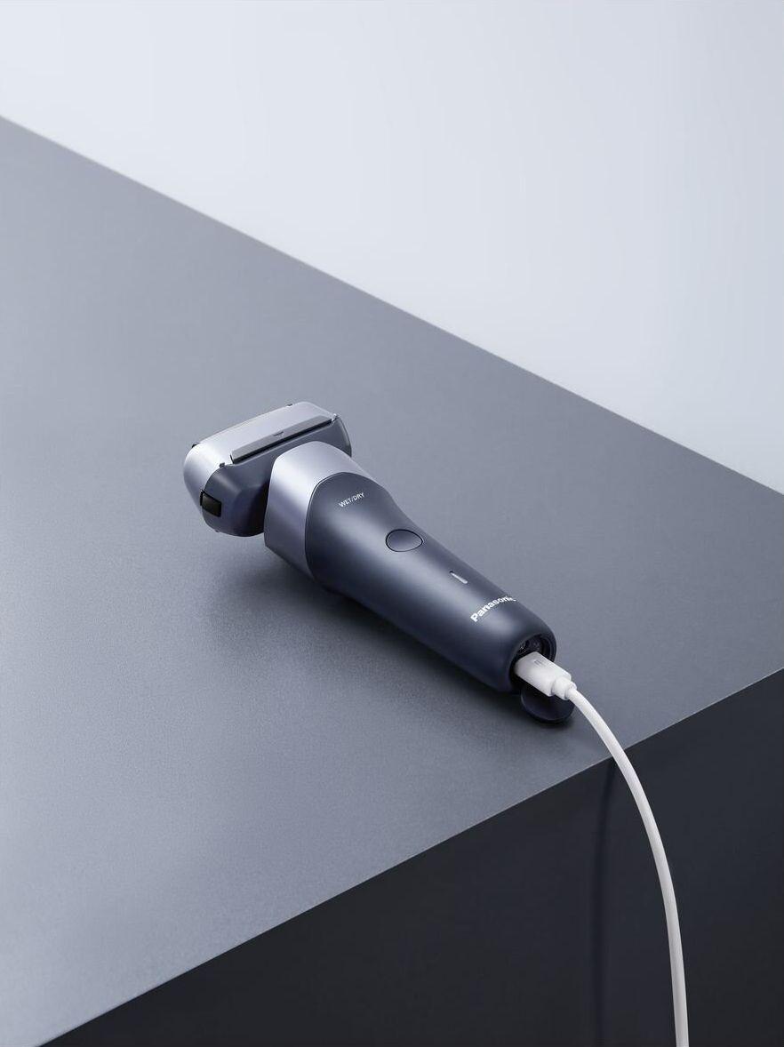 Refurbished Panasonic ES-RM3FXK541 3-Blade Electric Shaver - Reebelo Nederland