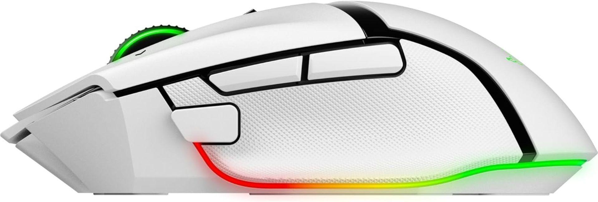 Refurbished Razer Basilisk V3 Pro 35K Wireless RGB Gaming Mouse - Reebelo Nederland