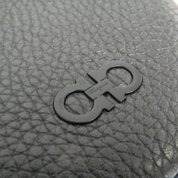 Refurbished Salvatore Ferragamo Leather Pouch - Reebelo Nederland