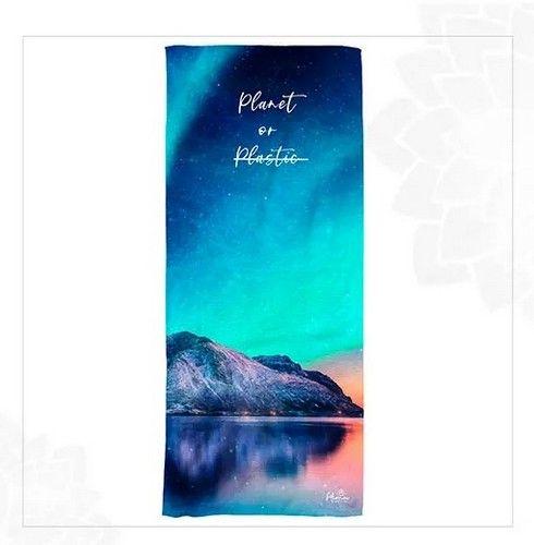Refurbished PLANET OR PLASTIC BEACH TOWEL unisex Eco-friendly beach gym camping towel sand free galaxy art made from recycled plastic bottles - Reebelo Nederland