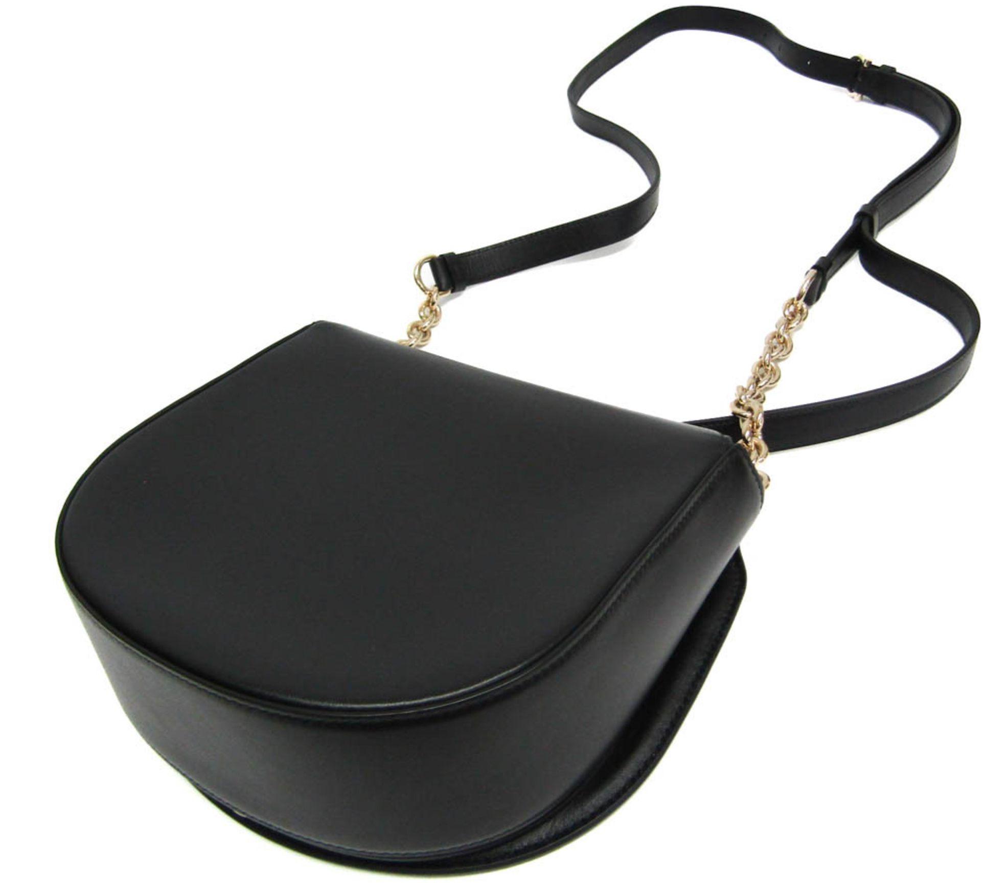 Refurbished Salvatore Ferragamo Gancini Leather Handbag Shoulder Bag - Reebelo Nederland